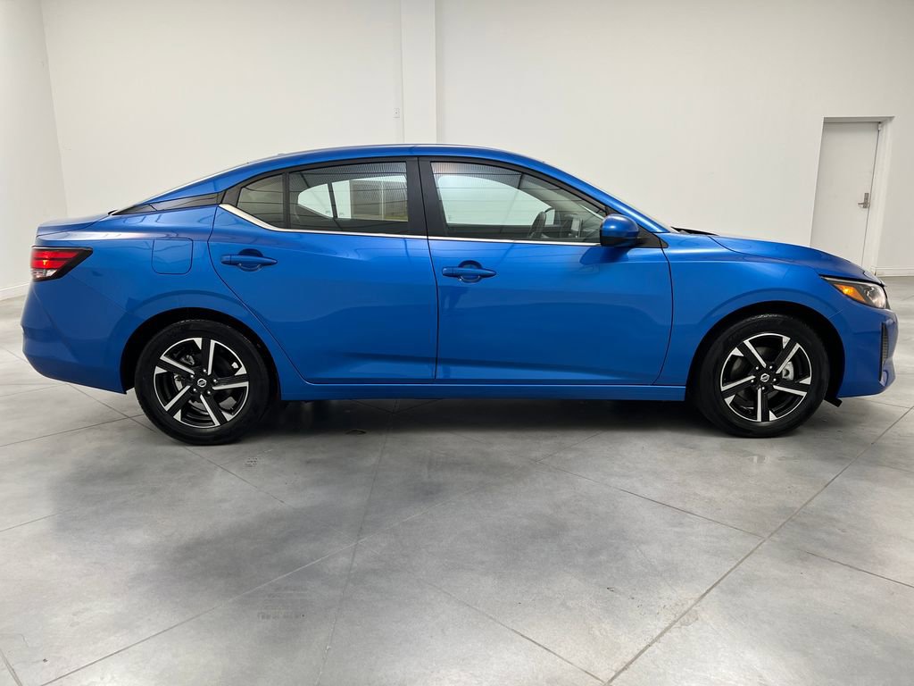 Used 2025 Nissan Sentra SV image 8