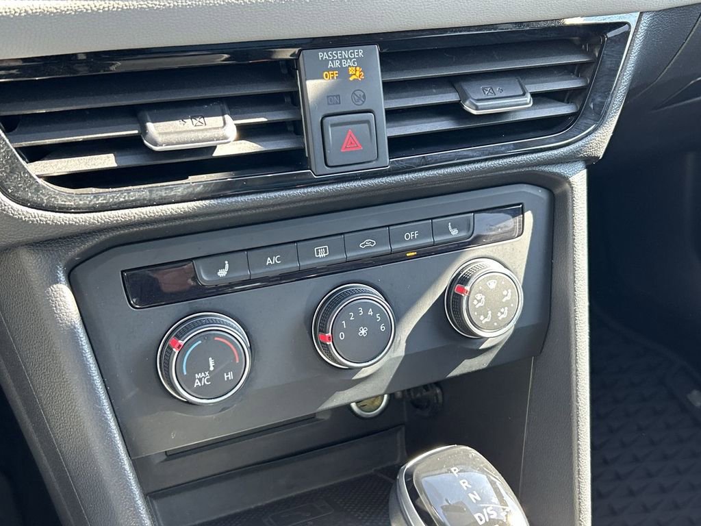 Used 2022 Volkswagen Taos SE w/ Panoramic Sunroof Package image 21