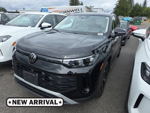 Used 2025 Volkswagen Tiguan SE
