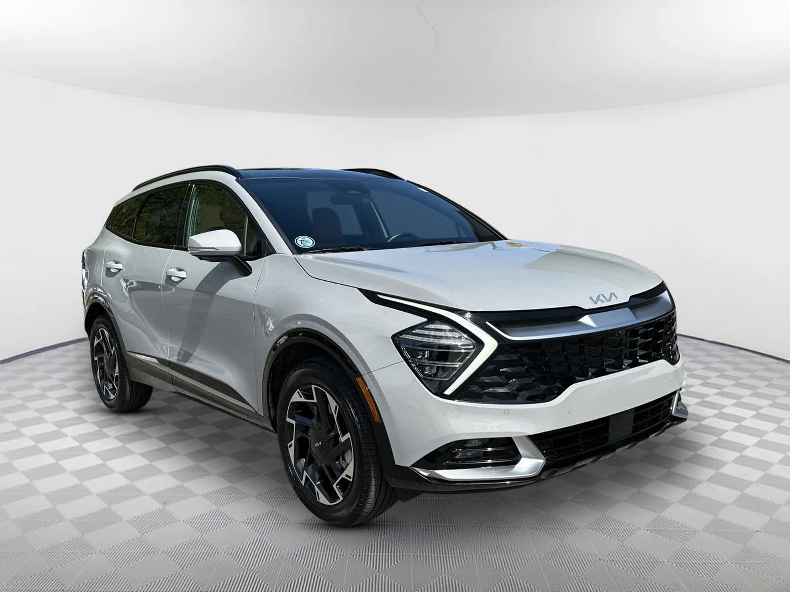 Used 2025 Kia Sportage SX image 1