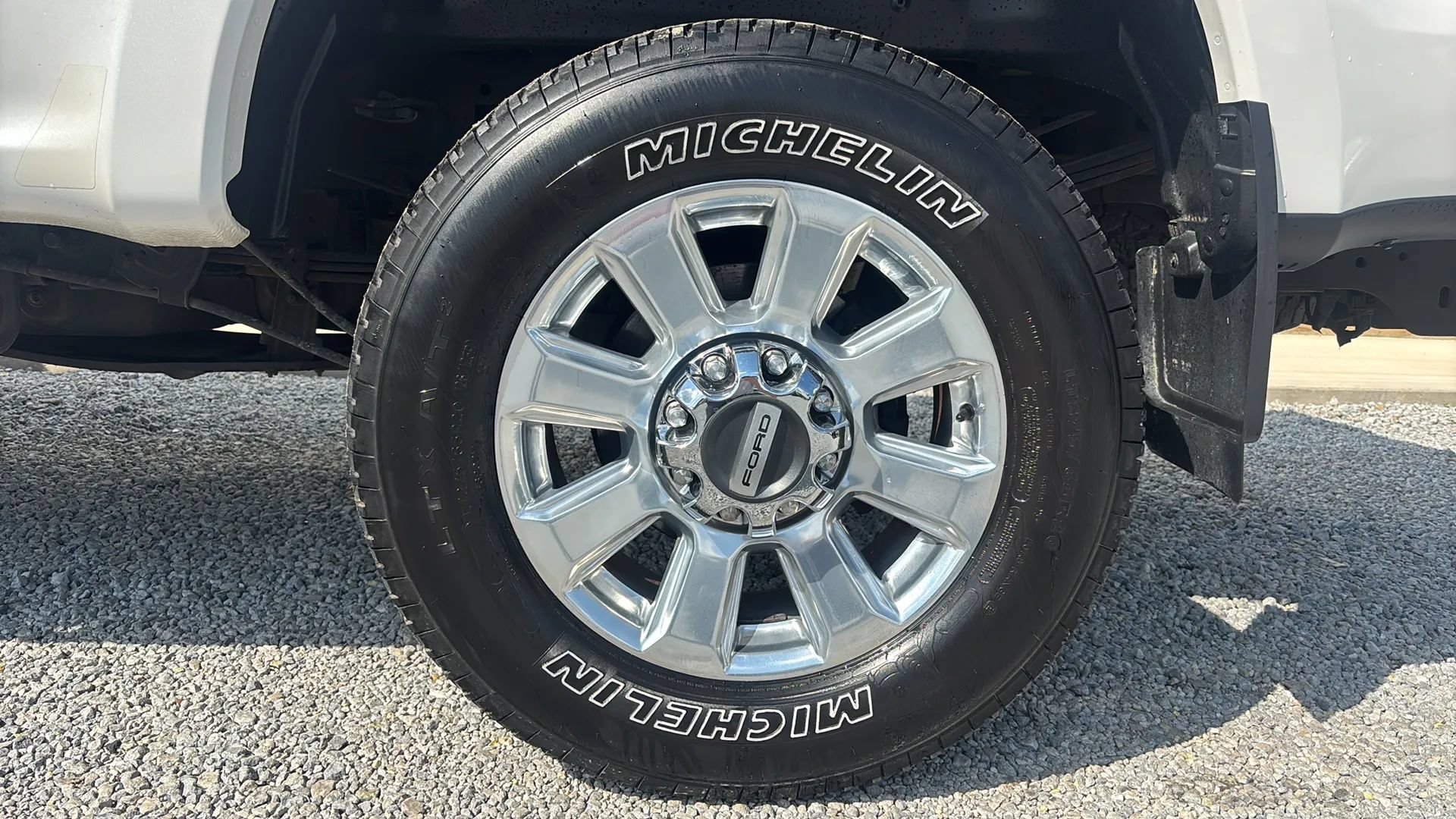 Used 2019 Ford F350 Platinum AWD/4WD image 2