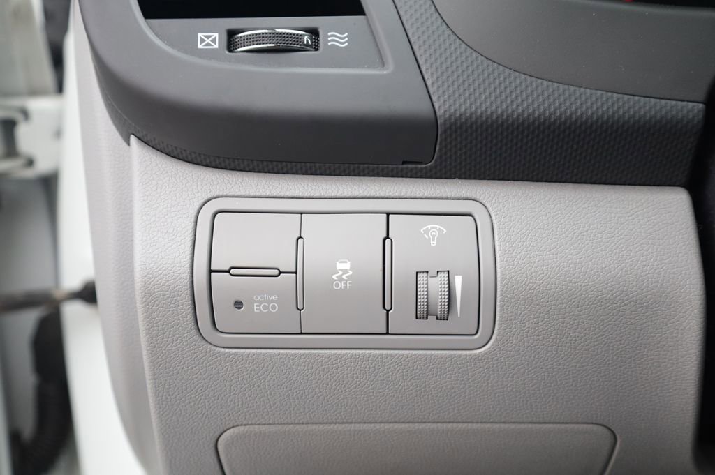 Used 2012 Hyundai Accent GS FWD image 15