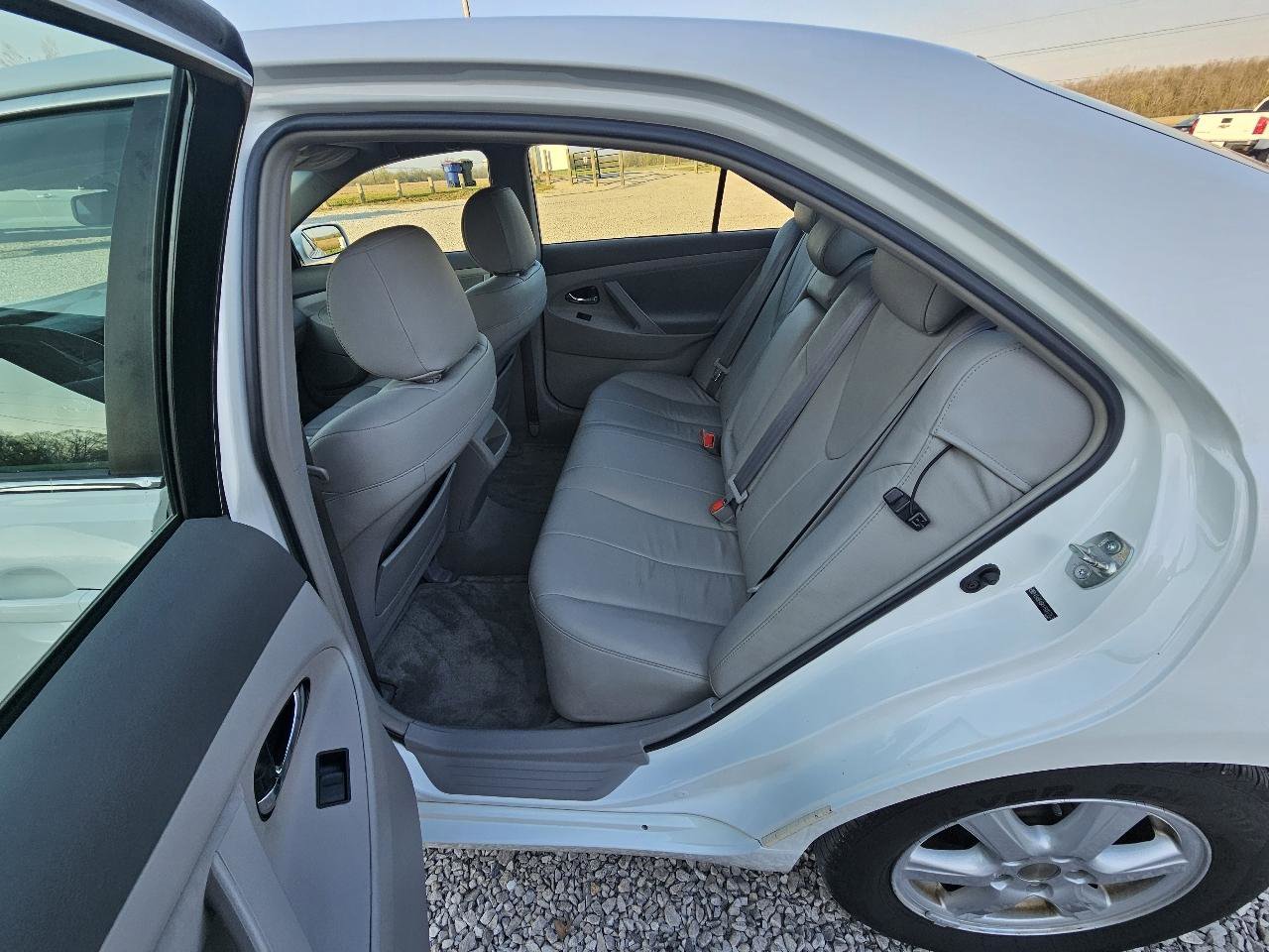 Used 2007 Toyota Camry LE image 19