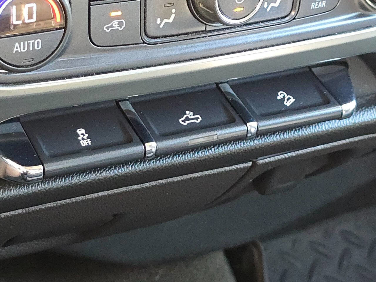 Used 2017 Chevrolet Silverado 1500 LT w/ All Star Edition image 6