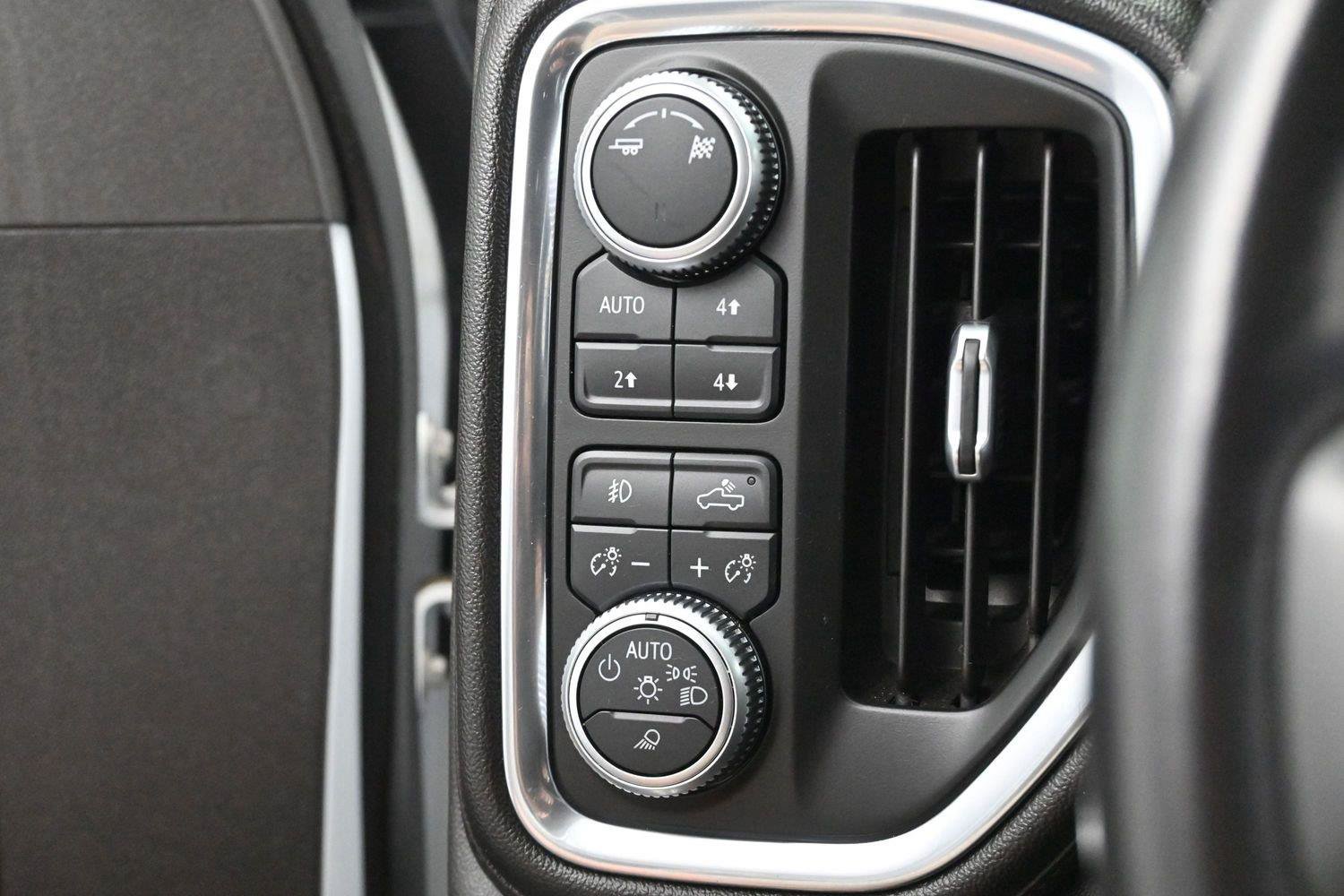 Used 2019 GMC Sierra 1500 SLT w/ SLT Premium Plus Package AWD/4WD image 19