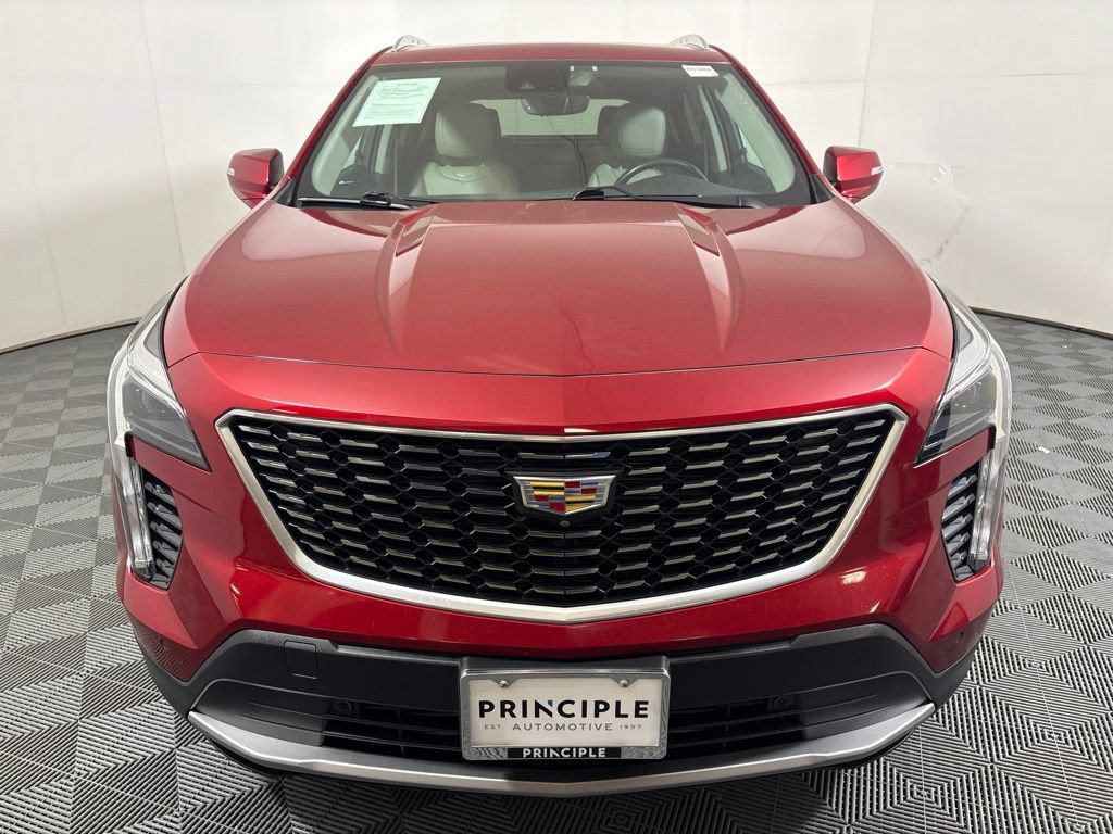 Used 2021 Cadillac XT4 Premium Luxury w/ Enhanced Visibility Package AWD/4WD image 3