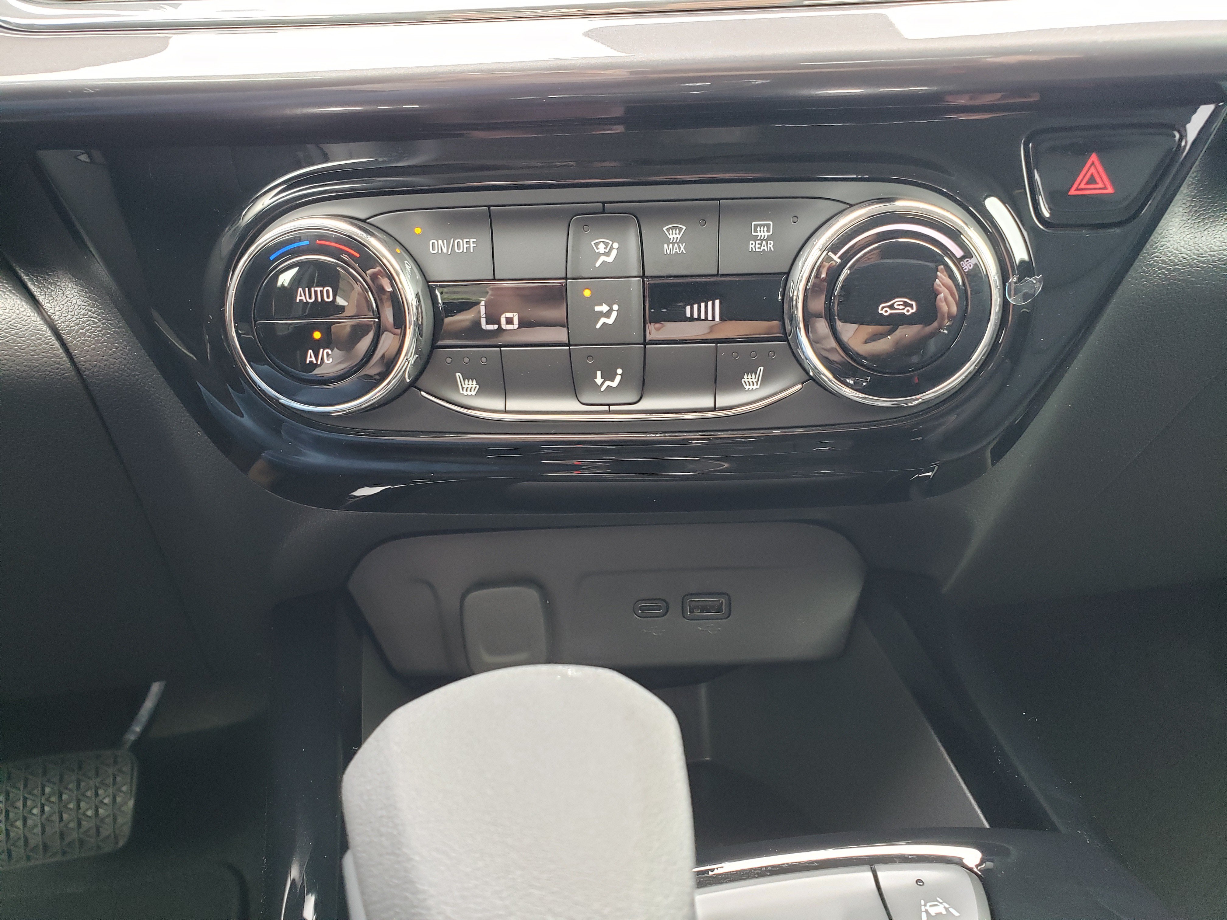 New 2026 Chevrolet Trax ACTIV w/ Driver Confidence Package FWD image 25