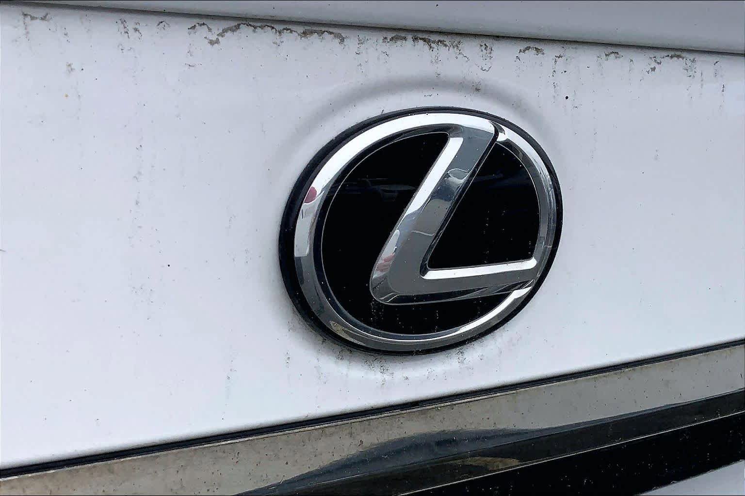 Used 2023 Lexus ES 350 F Sport w/ Accessory Package (Z2) FWD image 31