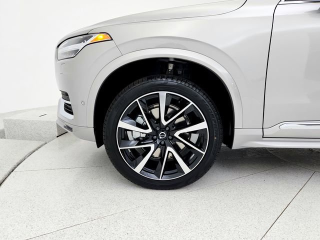 New 2025 Volvo XC90 B6 Plus w/ Protection Package Premier image 17