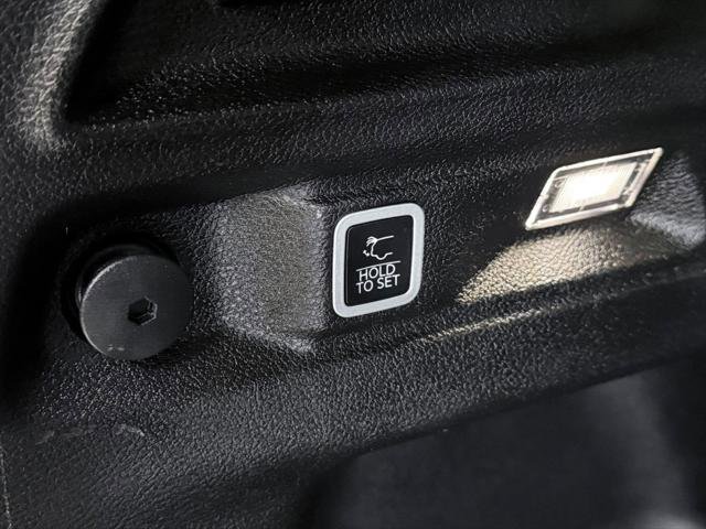 Certified 2024 Jeep Grand Cherokee L Altitude image 10