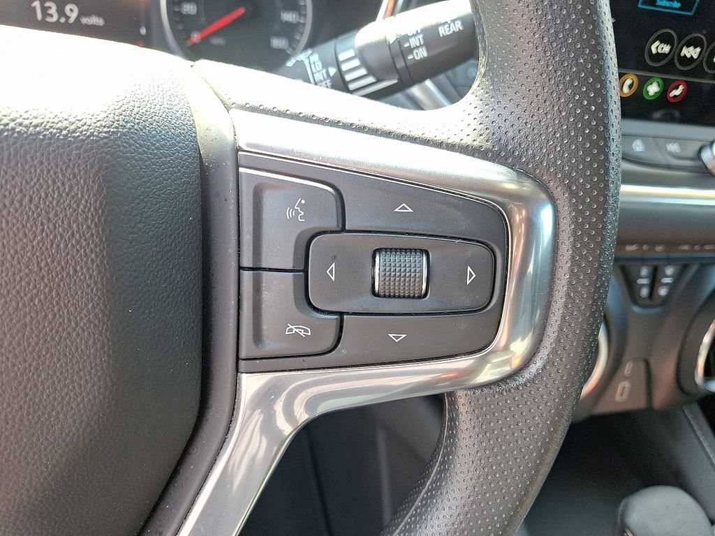 Used 2025 Chevrolet Blazer LT AWD/4WD image 23