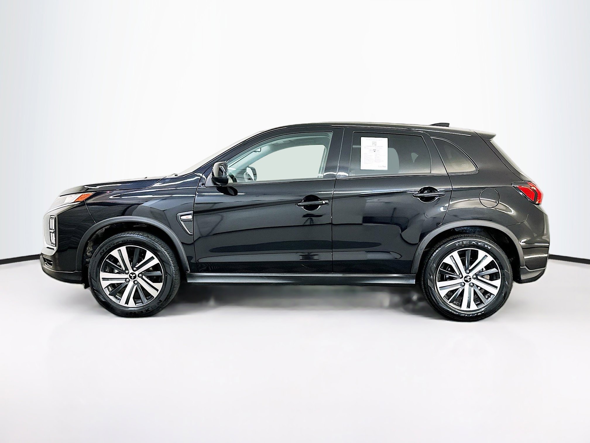 Used 2025 Mitsubishi Outlander Sport ES image 4