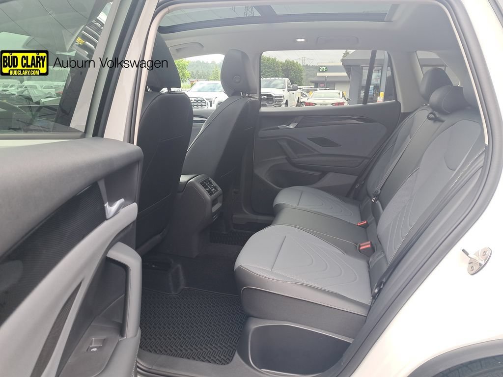 New 2026 Volkswagen Tiguan SE AWD/4WD image 16