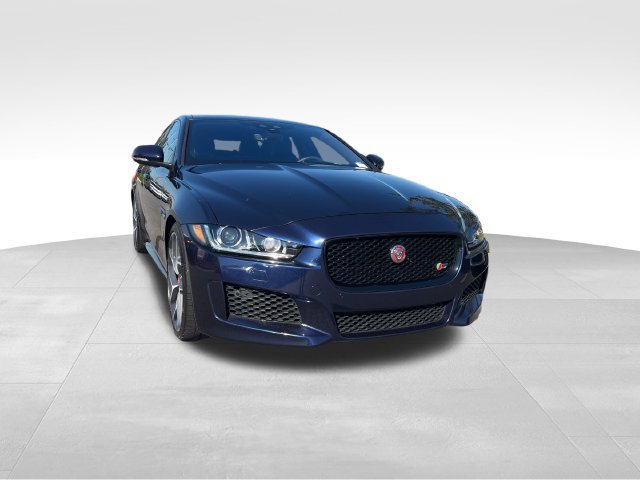 Used 2019 Jaguar XE S RWD image 7