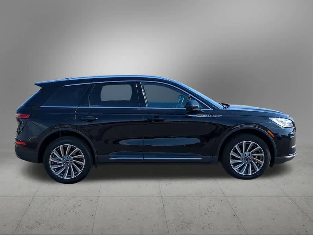 Used 2024 Lincoln Corsair Reserve w/ Equipment Group 201A AWD/4WD image 7