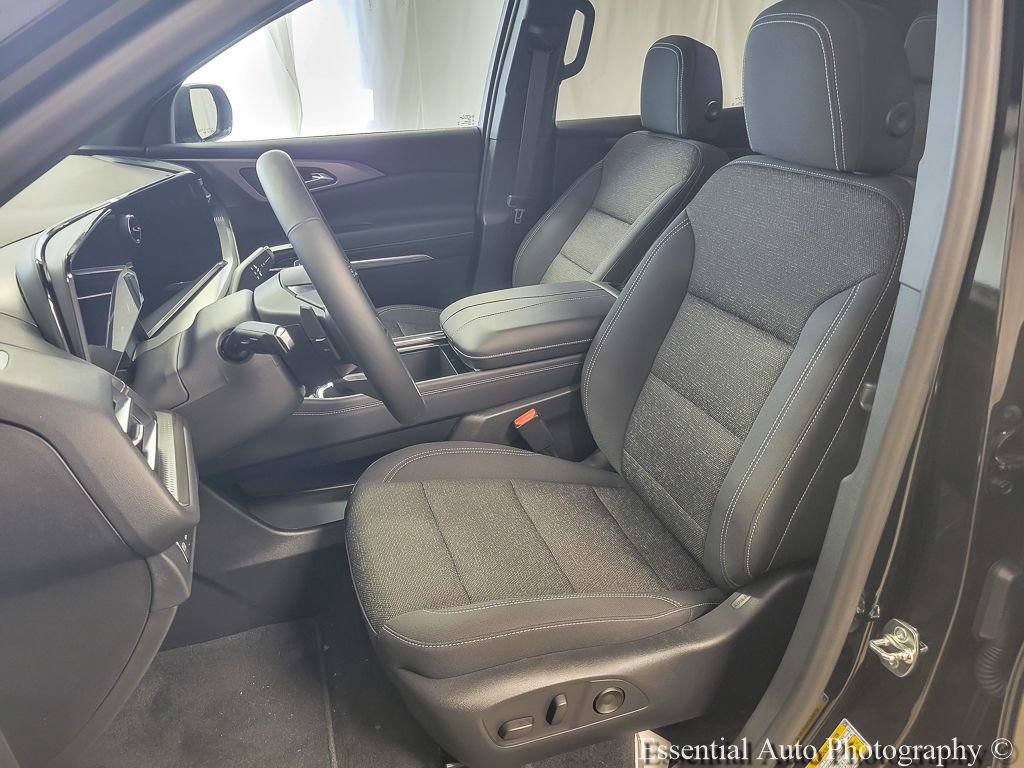 New 2026 Chevrolet Traverse LT w/ Driver Confidence Package AWD/4WD image 8