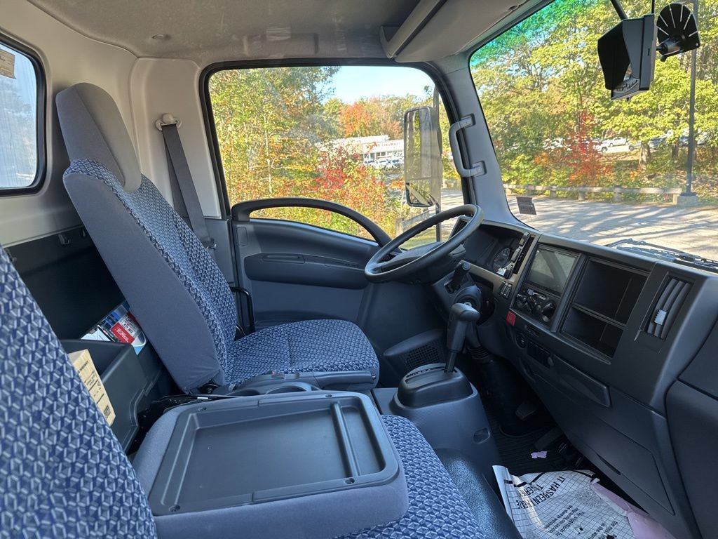Used 2024 Chevrolet Low Cab Forward RWD image 6