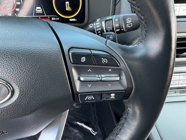 Used 2023 Hyundai Kona Limited image 23