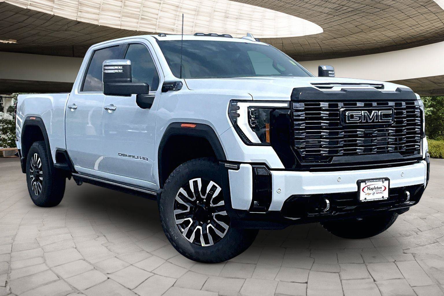 New 2026 GMC Sierra 2500 Denali Ultimate AWD/4WD image 2