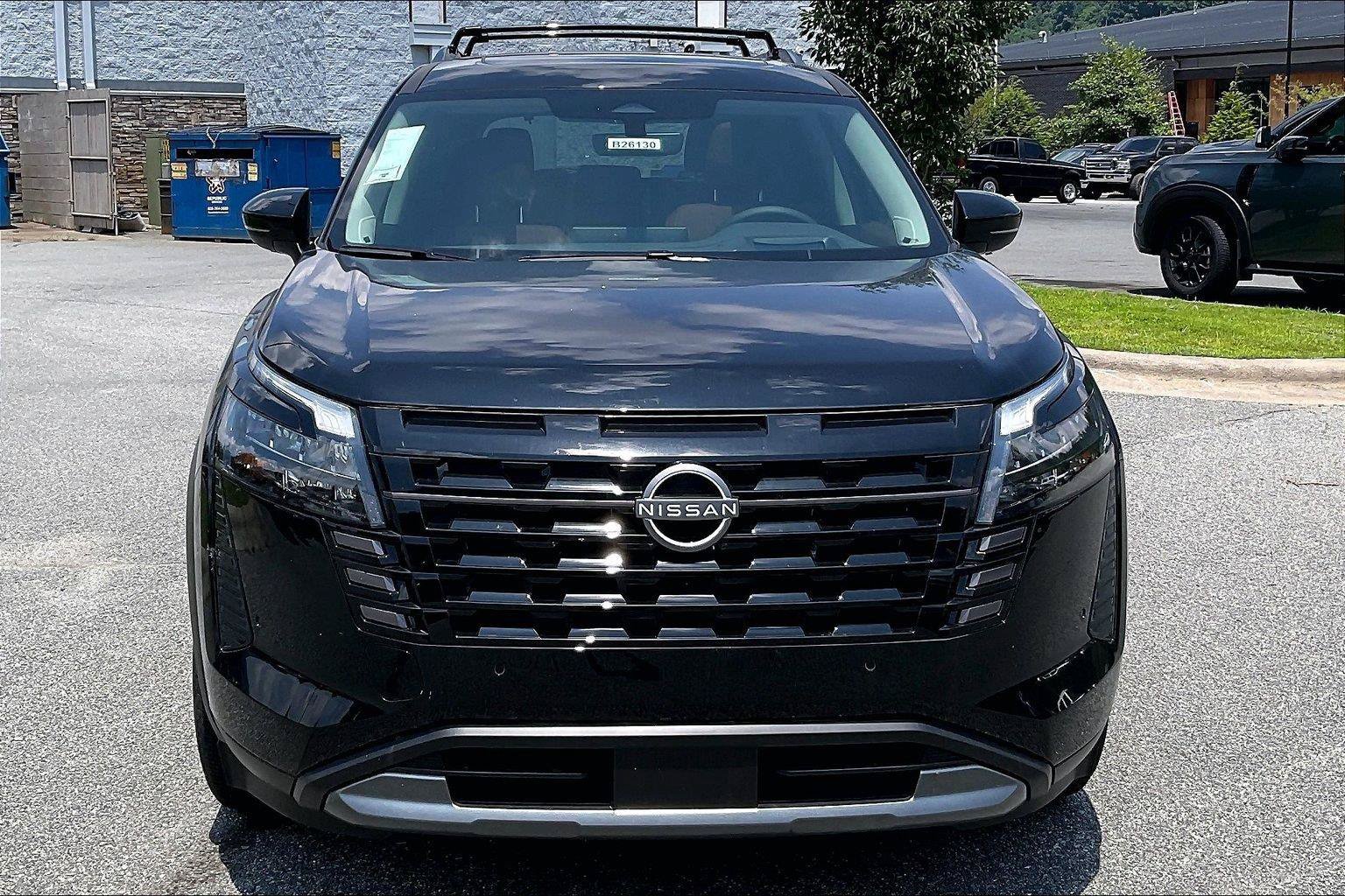 New 2026 Nissan Pathfinder Platinum w/ Lighting Package AWD/4WD image 10
