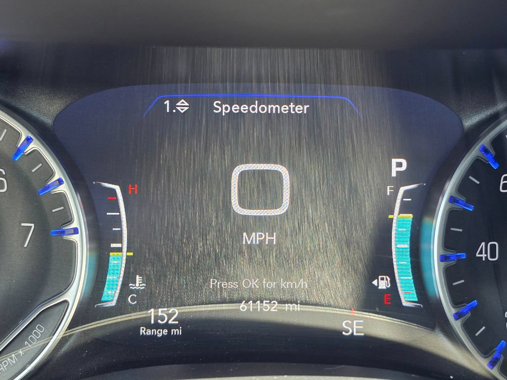 Used 2023 Chrysler Pacifica Touring-L FWD image 24