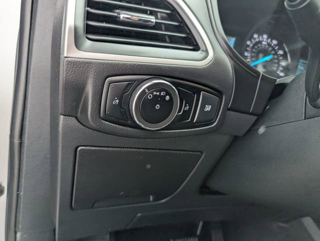 Used 2024 Ford Edge SEL image 9