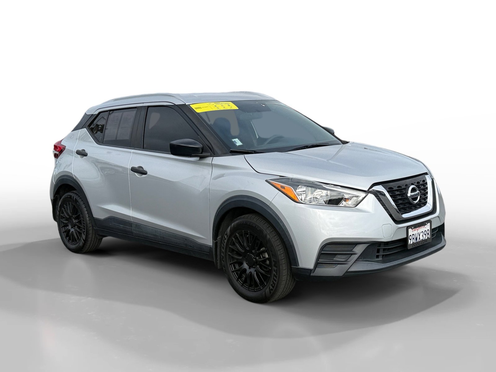 Used 2018 Nissan Kicks S image 7