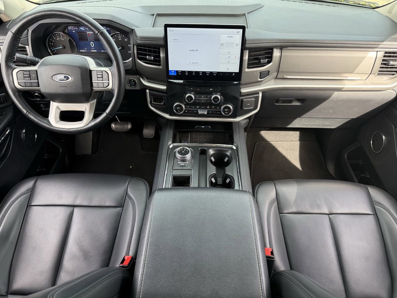 Used 2024 Ford Expedition XLT image 8