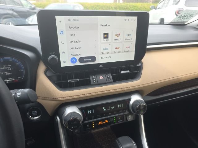 Used 2024 Toyota RAV4 Limited image 17