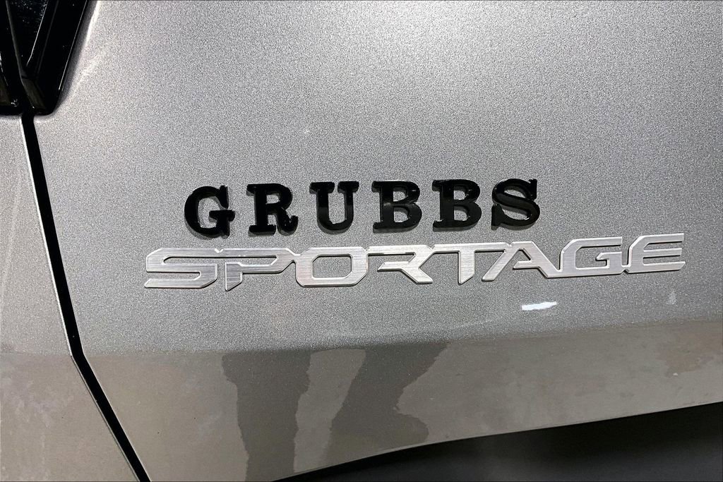 Used 2024 Kia Sportage EX FWD image 40