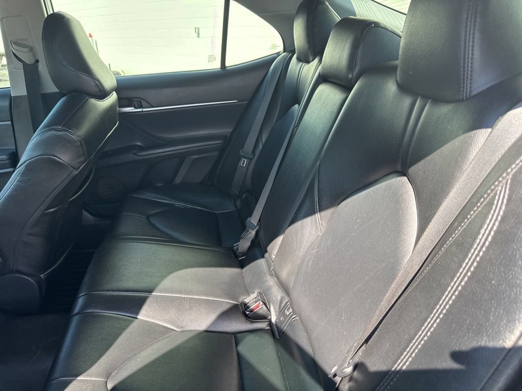 Used 2018 Toyota Camry LE FWD image 13