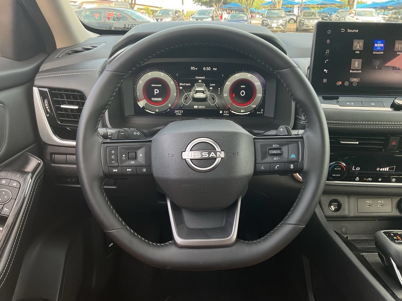 Used 2026 Nissan Rogue SL FWD image 28