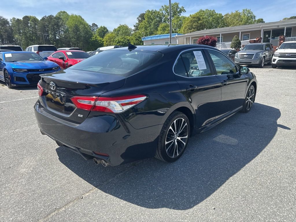 Used 2020 Toyota Camry SE image 5