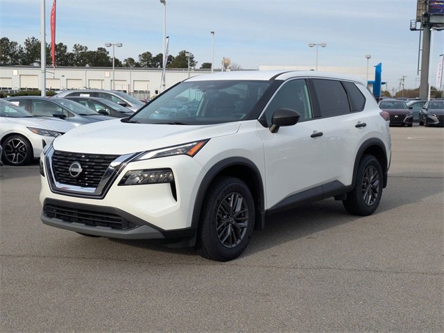 Used 2023 Nissan Rogue S image 7
