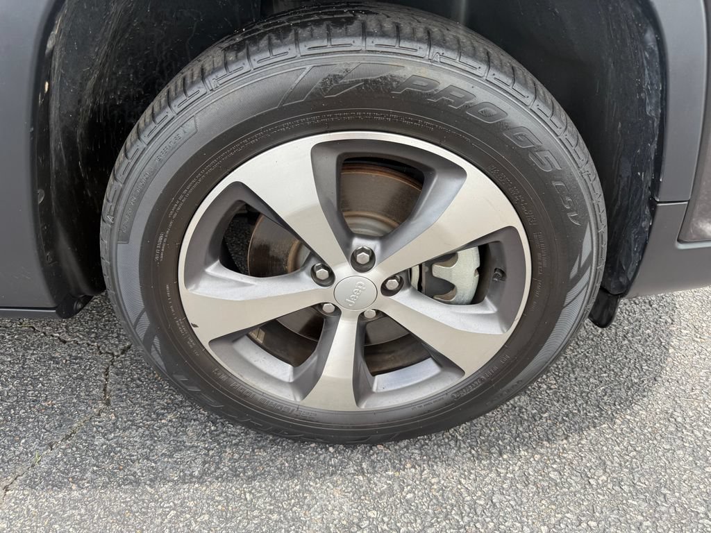 Used 2021 Jeep Cherokee Limited AWD/4WD image 44