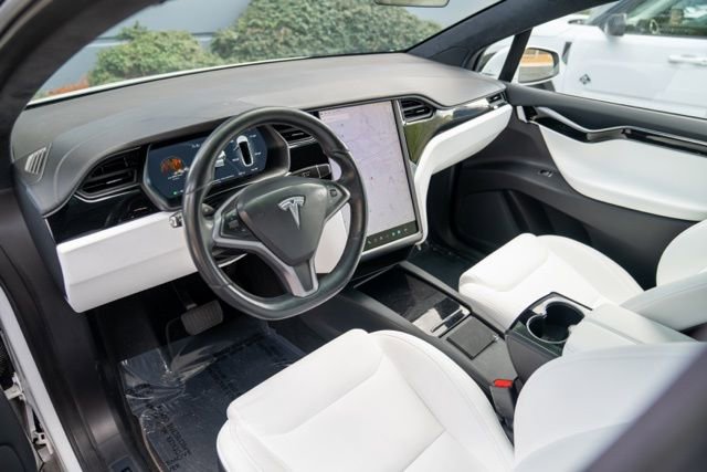 Used 2020 Tesla Model X Long Range image 29