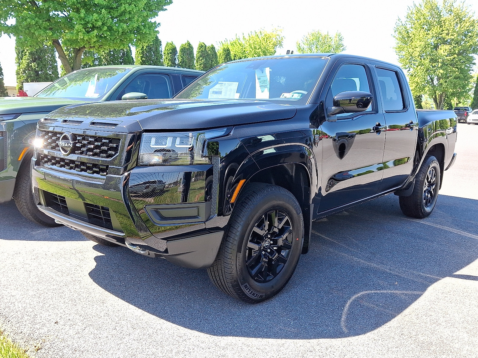 New 2026 Nissan Frontier SV w/ SV Convenience Package AWD/4WD image 3