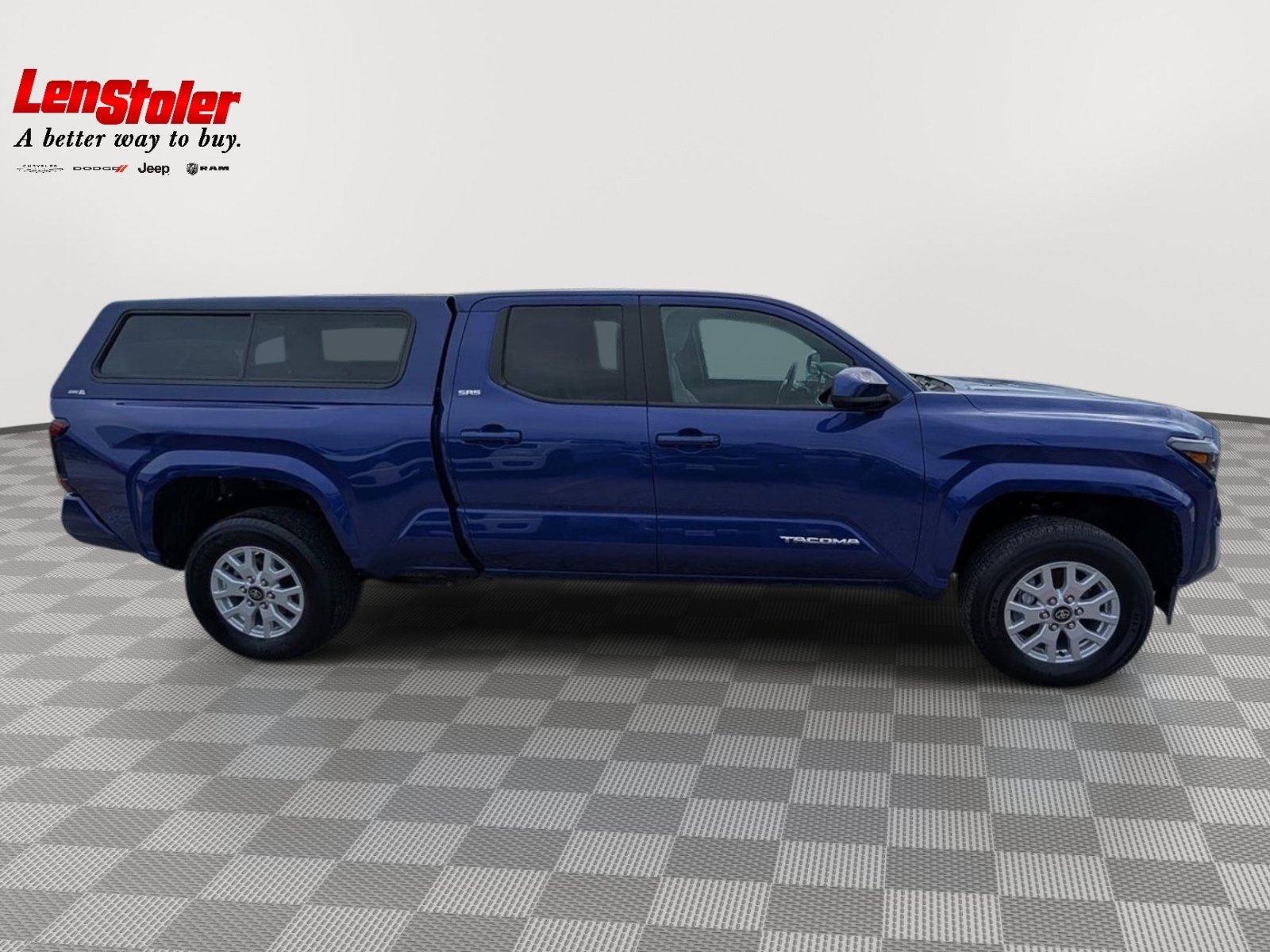 Used 2025 Toyota Tacoma SR5 AWD/4WD image 6