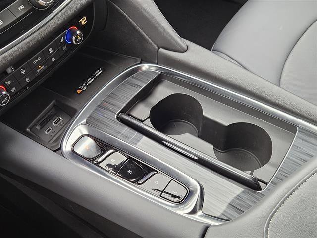Used 2024 Buick Enclave Premium image 15
