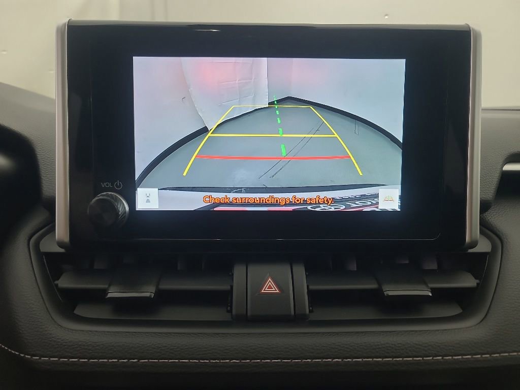 Used 2025 Toyota RAV4 XLE AWD/4WD image 35