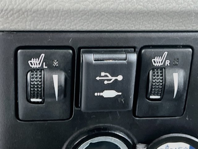 Used 2018 Toyota Sienna XLE w/ XLE Navigation Package FWD image 21