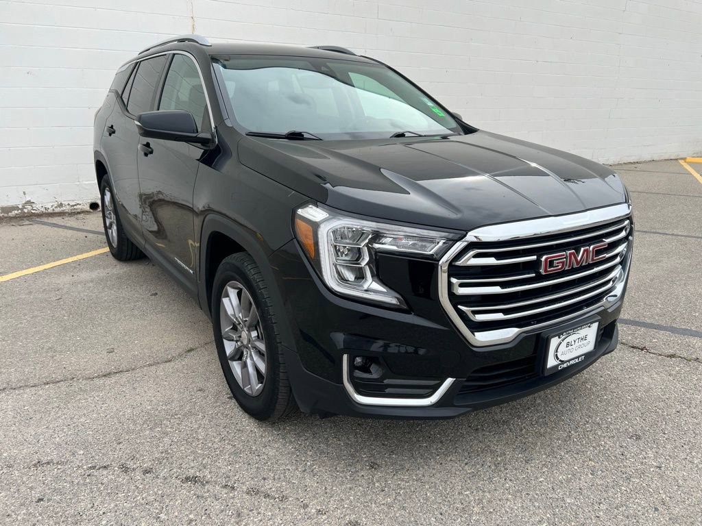 Used 2024 GMC Terrain SLT image 7