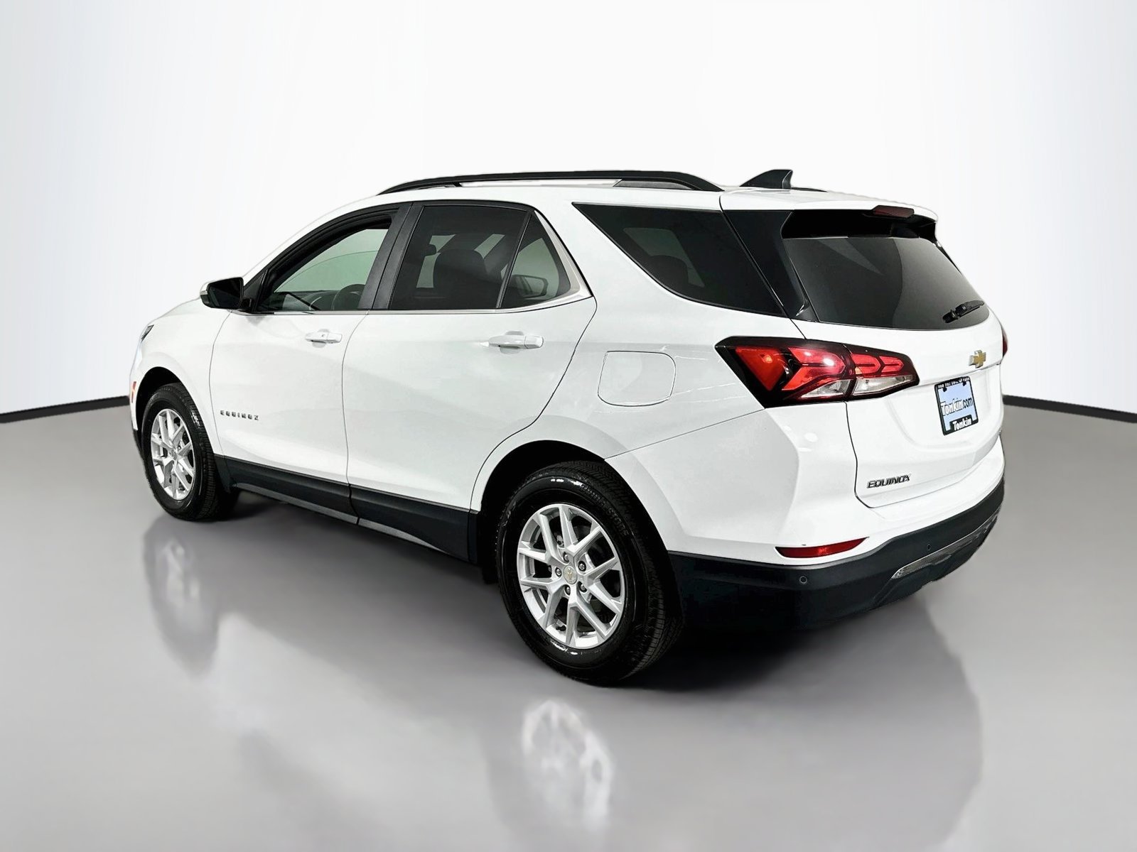 Used 2024 Chevrolet Equinox LT AWD/4WD image 6