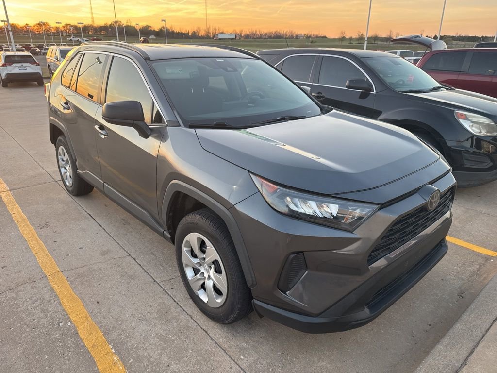 Used 2020 Toyota RAV4 LE image 2