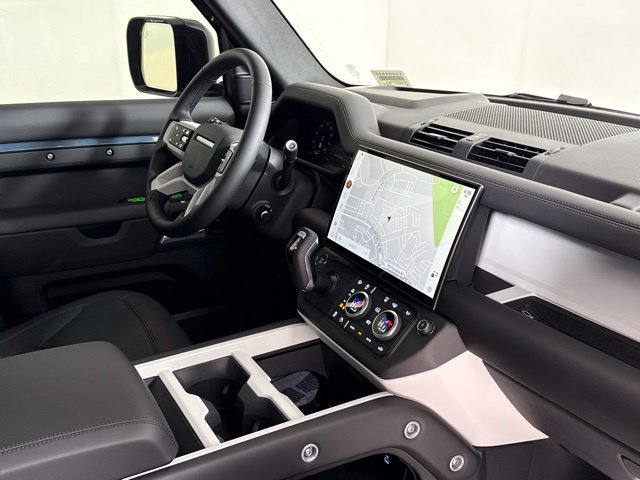 New 2026 Land Rover Defender 110 X-Dynamic SE AWD/4WD image 30