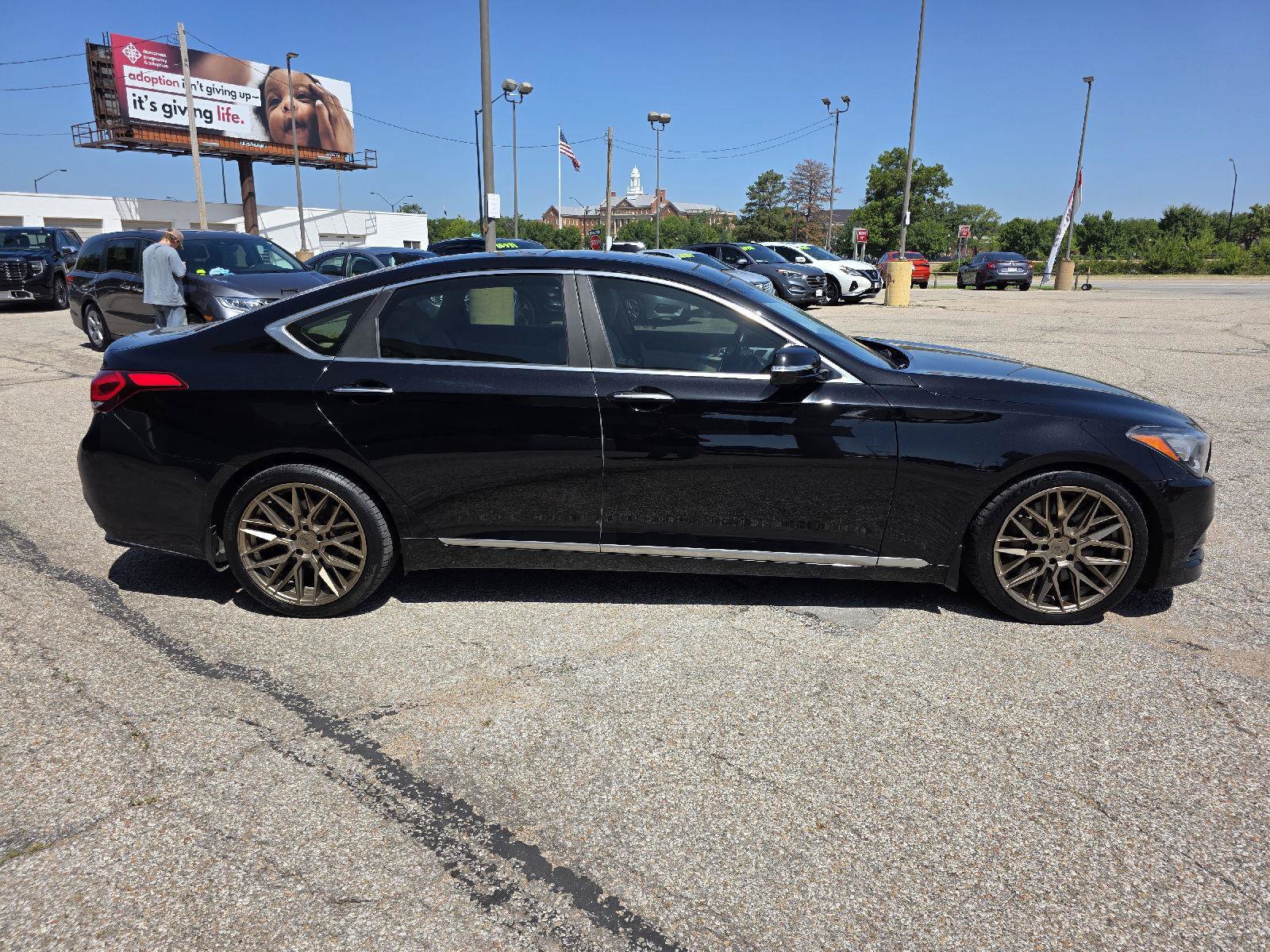 Used 2015 Hyundai Genesis 5.0 w/ Option Group 05 RWD image 4