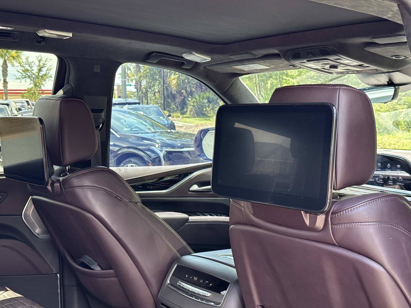 Certified 2023 Cadillac Escalade V w/ LPO, ONYX Package AWD/4WD image 28