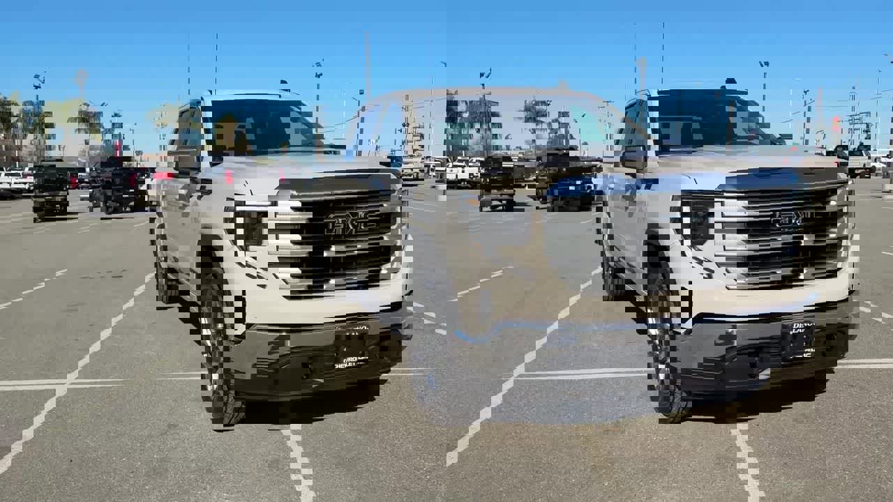 New 2026 GMC Sierra 1500 SLE w/ LPO, Black Badging Package image 4