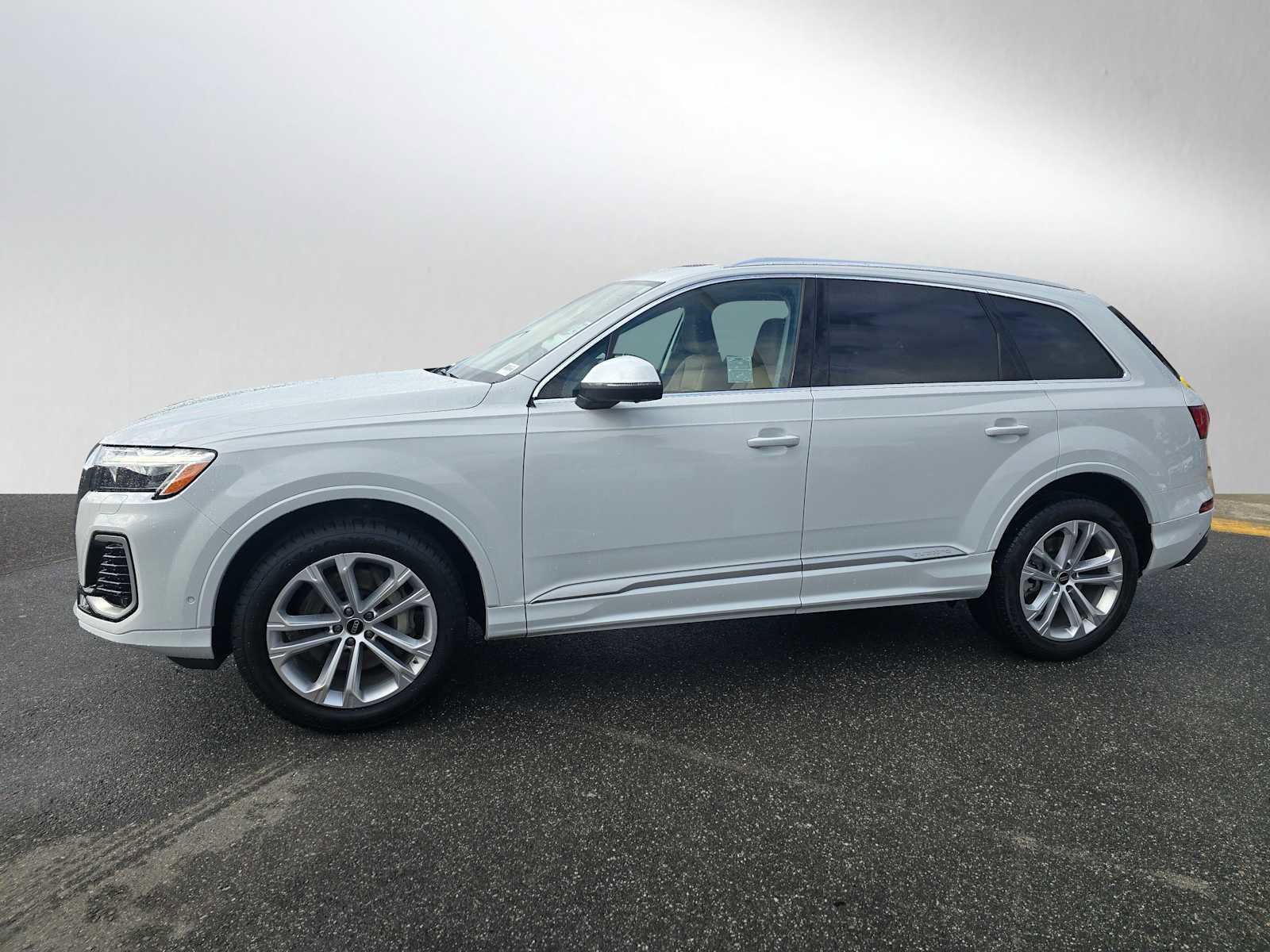 Used 2025 Audi Q7 2.0T Premium Plus image 6