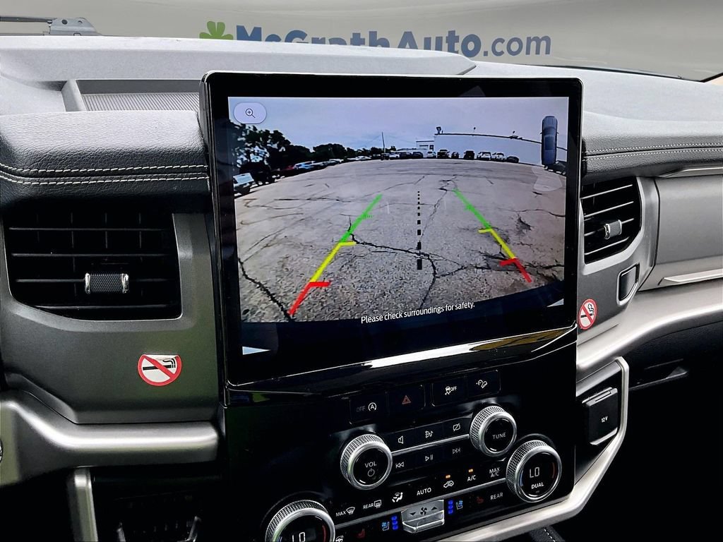 Used 2024 Ford Expedition XLT AWD/4WD image 17